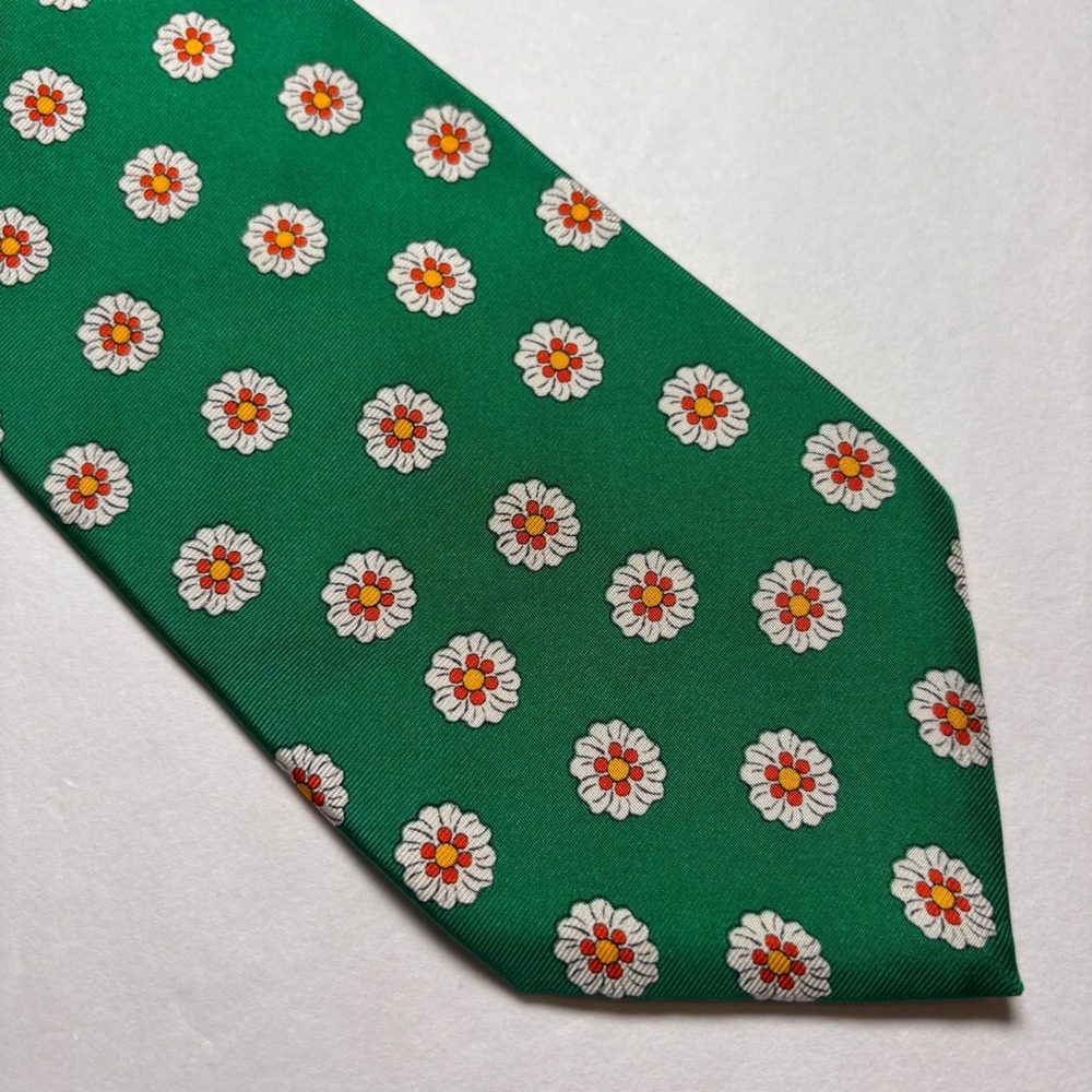 Brooks Brothers Makers Green Silk Daisy Floral Necktie Made in USA Mens Tie
